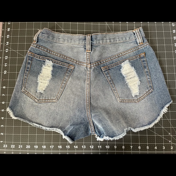 MINKPINK Light Wash Blue Slasher Denim Shorts L - Picture 9 of 13